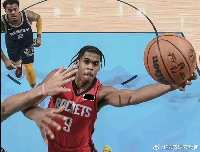 乐鱼体育官方网站-火箭旧将发展联盟狂砍93分！他真能杀回NBA吗？|克里斯托弗|约什-克里斯托弗|克里斯-席尔瓦|休斯敦火箭队|迈阿密热火队_新浪体育_新浪新闻